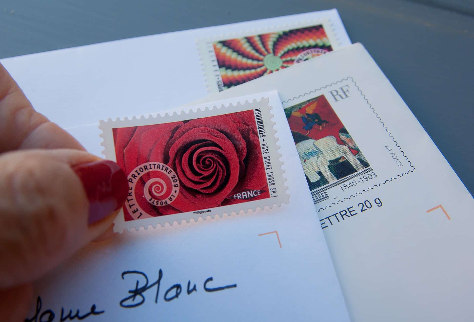 Enveloppe A4 : combien de timbres?